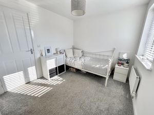 Bedroom- click for photo gallery